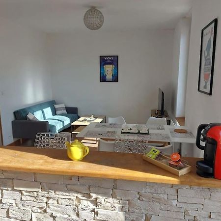 Appartement Proche Des Parcs Vichy Exterior photo