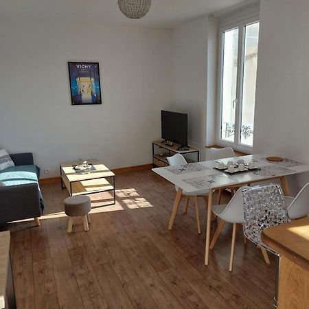 Appartement Proche Des Parcs Vichy Exterior photo